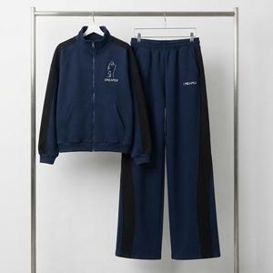 Conjunto Deportivo para Mujer, Sudadera con Capucha y Cremallera Azul Marino y Negro, Estampado Minimalista, Pantalones Jogger Oversize con Bloques de Color - Product Image 1