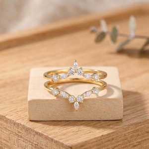 Bague de fiançailles en or massif 10K, 14K, 18K avec diamant de laboratoire taille marquise et taille ronde de 0,40 ct, couleur classique, pureté E, clarté VVS - Product Image 2