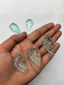 หัวลูกศรแก้วสีฟ้าอ่อน หินหยาบสีฟ้า หัวลูกศรคริสตัลสีฟ้า หินแกะสลักสำหรับทำเครื่องประดับ งานฝีมือ ของตกแต่ง ขายส่ง - Product Image 3