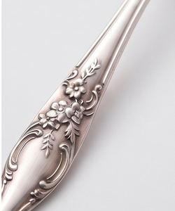 Cucharas de Cena Clásicas de Acero Inoxidable Plateadas en Plata con Mangos Largos, Acabado Espejo, Diseño Duradero para Bodas y Eventos - Product Image 2