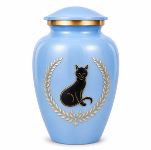 โกศบรรจุอัฐิสำหรับสัตว์เลี้ยง สลักลายลูกไม้สีทอง รูปแมวสีเทาดำสวยงาม - Product Image 3
