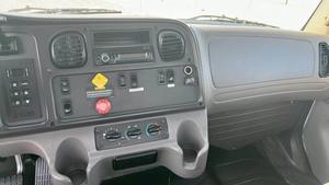 Tracteur routier diesel 6x4 à châssis lourd pour le transport routier commercial et industriel - Product Image 4