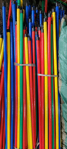 Balai léger et durable à manche en bois coloré, 25-34 pouces, en fibres de maïs, poils rigides non tressés, pour le nettoyage de la maison, des toilettes et des sols - Product Image 5
