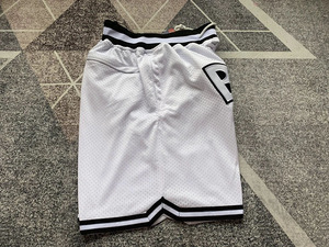 Shorts de basketball blancs pour hommes, motif uni, respirants, taille élastique, style urbain, longueur mi-cuisse, logo frontal, cordon de serrage, tricotés - Product Image 1