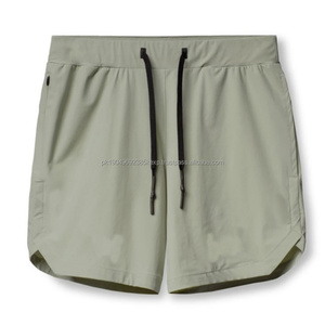2025 nuevos pantalones cortos deportivos informales para hombres 100% poliéster patrón sólido teñido liso antiarrugas impresión Digital para ropa de entrenamiento - Product Image 4