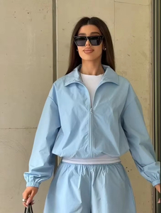 Ensemble de survêtement deux pièces bleu clair pour femme, manches longues, fermeture éclair, short sportif, tenue printemps-été, coupe ample, couleur unie - Product Image 2