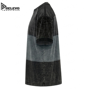 เสื้อยืดโอเวอร์ไซส์ผู้ชายพรีเมียม แต่งผ้าตาข่าย รุ่นวินเทจ สีดำชาร์โคล ล้างสีแบบแอซิดวอช แต่งผ้าตาข่ายบริเวณไหล่ สไตล์สตรีทแวร์ - Product Image 3