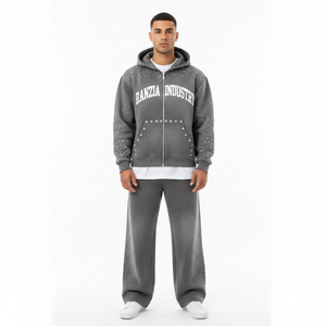 Colección Ranzia Renew: Conjunto Deportivo con Pedrería Ecológica, Sudadera con Cremallera Completa y Pantalones Deportivos con Pedrería, Tallas Grandes - Product Image 1