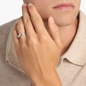 Bague de mariage pour homme en or rose 14 carats avec diamant taille princesse serti en canal - Product Image 2