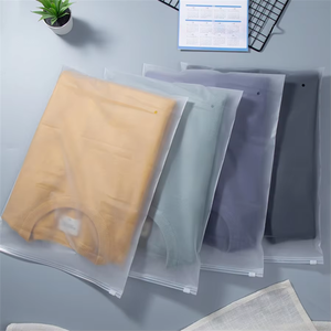 Bolsa de Plástico LQ & APN para Ropa, OEM/ODM, Tamaño Personalizado, LDPE/HDPE/PA, Color Transparente, en Vietnam - Product Image 3