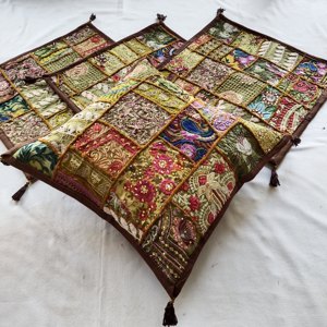 ปลอกหมอนสี่เหลี่ยมงานแฮนด์เมดจาก Keshav Handicrafts ผ้าฝ้าย 100% สไตล์วินเทจโบโฮ ปรับแต่งได้ ปิดแบบซองจดหมาย เหมาะสำหรับใช้ในบ้านและโรงแรม - Product Image 3