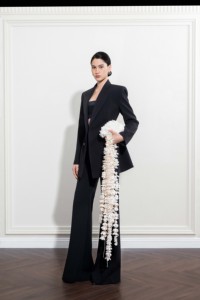 Nouveauté 2026 Pantalon pour femme élégant BELLE CORDE SHORT PANT, coupe évasée haute couture, support ODM, de la marque WhiteAnt - Product Image 2