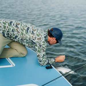 Chemises de pêche unisexes à capuche, personnalisées avec logo, séchage rapide, imperméables, UPF 50, avec impression par sublimation personnalisée - Product Image 3