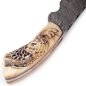 Couteau de chasse à lame fixe en acier Damas de qualité industrielle, fabriqué sur mesure par Trend Blades, pointe clip, manche en bois, étui en cuir - Product Image 4