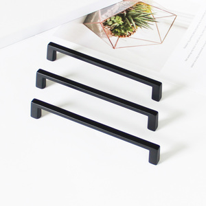Tirador de Barra Cuadrado Moderno de Aleación de Zinc Negro Mate para Muebles de Cocina, Baño y Dormitorio - Product Image 1