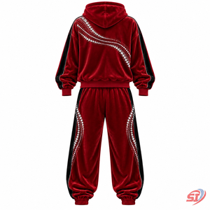 Conjunto de Sudadera y Pantalones de Terciopelo Velour Personalizado de 280 GSM con Pedrería de Cristal, Color Carmesí Opulento, Estilo Urbano OEM - Product Image 2