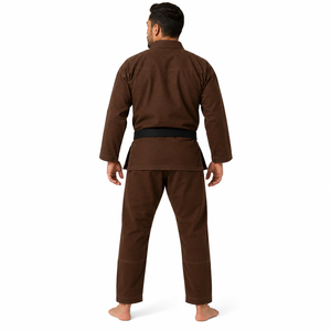 Traje de BJJ transpirable que ofrece comodidad ligera, durabilidad reforzada y movimiento flexible para entrenamiento intenso de artes marciales. - Product Image 3