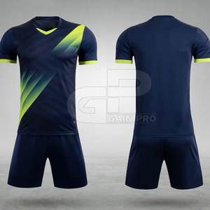 Tenue de football prête pour l'extérieur, tissu léger et à séchage rapide, conçue pour l'entraînement sportif en équipe et le jeu quotidien - Product Image 5
