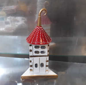 Linterna de Casa de Navidad festiva hecha a mano de alta calidad, portavelas de Metal rojo blanco con recortes de estrellas, adornos colgantes de plástico - Product Image 1