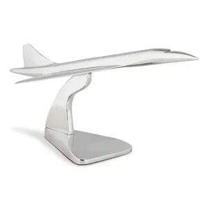 Nueva Tendencia: Escultura Abstracta de Aluminio Chapada en Oro con Acabado Antiguo para Mesa de Oficina, Consola de Entrada, Moderna y Pulida Zahid - Product Image 1