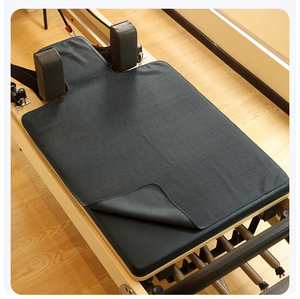 Tapis de Pilates Reformer Antidérapant Extra Épais et Absorbant la Transpiration pour la Maison et la Salle de Sport – Compatible avec les Tapis de Pilates Balanced Body et les Serviettes d'Entraînement - Product Image 1