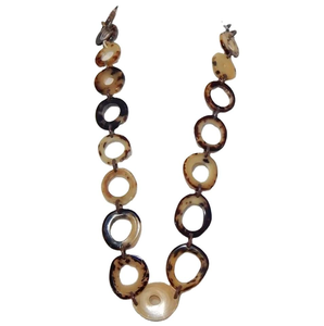 Collar circular de cuerno de búfalo, la belleza de la naturaleza con nuestro impresionante collar circular de cuerno de búfalo de blossom craft india - Product Image 1