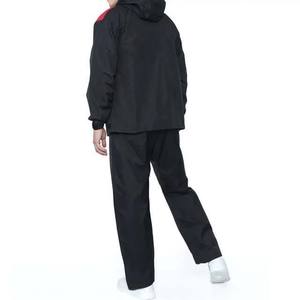 Ensemble de survêtement cargo coupe-vent en nylon uni à capuche pour homme, collection hiver 2026, vente en gros, design personnalisé, service OEM - Product Image 6