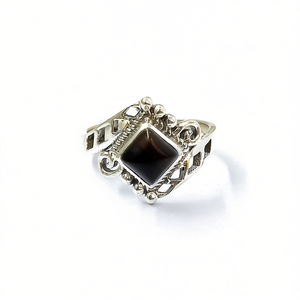 Anillo de Moda de Ónix Negro (2.5 Gramos) - Product Image 2