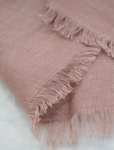 Serviettes de table en lin à franges avec broderie élégante, ensemble de serviettes en lin naturel, écologiques et réutilisables - Product Image 6