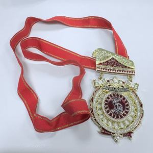 Medalla Personalizada de Aleación de Zinc Bañada en Oro con Diseño Circular de Arte Popular en Esmalte Duro, Souvenir para Celebración de Carnaval - Product Image 1