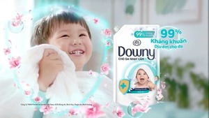 Downy Sensitive 1.45L x 9 <b>bags</b> - Product Image 3