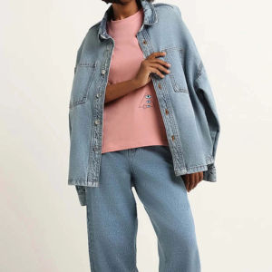 Camiseta Casual de Mujer con Cuello en V en Negro y Rosa con Tallas Grandes, Decoración con Logotipo Bordado, Servicio OEM - Product Image 2