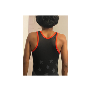 Débardeur de sport pour homme, rouge et noir, col en V, en spandex et polyester, séchage rapide - Product Image 6