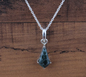 Collar de Ágata Musgosa Natural con Colgante de Plata de Ley 925 Chapado en Platino con Engaste Vintage, Genuino Ágata Verde Bosque - Product Image 3