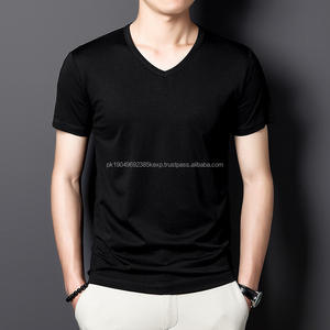 T-shirt pour homme en coton modal et soie glacée, à manches courtes, couleur unie, col en V, haut de gamme, avec logo personnalisé brodé ou imprimé, design OEM - Product Image 1