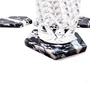 Posavasos Hexagonales de Mármol Negro con Base de Corcho, Decoración Moderna y Elegante - Product Image 4