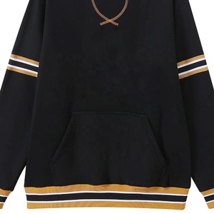 Sweat-shirt en molleton doux en polyester et coton, motif écossais brodé avec logo, collection Automne-Printemps, pour les sororités - Product Image 3