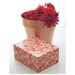 Caja de música de joyería hecha a mano con incrustaciones de resina de lujo con patrón modelo, fábrica de alta calidad, venta al por mayor, artesanías inspiradas en el estilo amoroso - Product Image 3