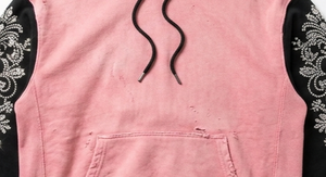เสื้อสเวตเชิ้ตมีฮู้ดสีชมพู-ดำ ทรงโอเวอร์ไซส์ หลวม สวมใส่สบาย มีกระเป๋าข้าง เหมาะสำหรับออกกำลังกายและสตรีทแวร์ในฤดูหนาว - Product Image 5