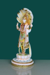 Estatua de Resina Hecha a Mano del Dios Hindú Vishnu con Polvo de Mármol, Sheshnaag, Dorado Blanco, de Cuatro Brazos, Ídolo para Decoración del Mandir en el Hogar, Nirmala - Product Image 4