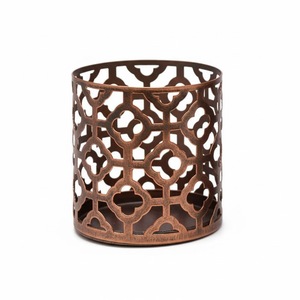 Porte-bougie cylindrique en laiton avec motif perforé, résistant à la chaleur, décoration d'intérieur, vaisselle de mariage et de Noël - Product Image 6