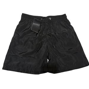 Pantalones Cortos Deportivos Negros para Hombre, Cintura Media, Secado Rápido, Tela Satinada, Estilo Casual - Product Image 2