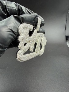 LUXESHINE JEWELLERY Colgante con Letras Fats, Moissanita, Aleación de Plata 925, Estilo Hip Hop, Incrustaciones de Cristal y Microincrustaciones de Diamantes de Imitación - Product Image 2