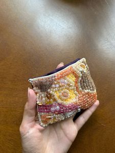 กระเป๋าใส่เหรียญปักลายสไตล์วินเทจ ทำมือ ประดับลูกปัด พร้อมซิป ขนาดกะทัดรัด สำหรับใส่เหรียญ กุญแจ และของใช้ชิ้นเล็กๆ - Product Image 3