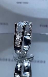 Anillo de Compromiso con Diamante Cultivado en Laboratorio de Corte Brillante de 3.75 Quilates para Mujer |   Anillo de Boda con Diamantes Rellenos y Chapado en Oro de 18K, Certificado por IGI, VVS - Product Image 4