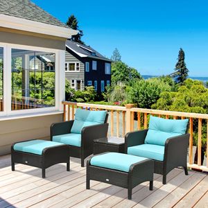 Set da 5 Pezzi per Esterni: Divano Lounge in Rattan con Tavolino da Caffè in Vetro Temperato, Sedie Imbottite e Pouf per Uso Esterno - Product Image 2