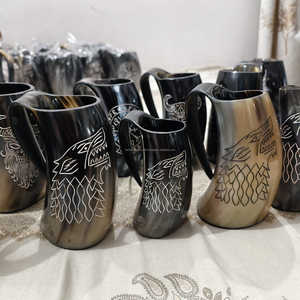 Tasse artisanale en corne de buffle sculptée motif loup, forme naturelle, objet d'art, collection, tasse décorative - Product Image 4