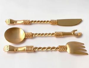 Ensemble de couverts torsadés en or mat royal avec un design torsadé élégant et une finition PVD or mat, parfait pour les banquets et les dîners de luxe - Product Image 1