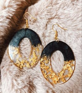 Pendientes de Resina Epoxi Hechos a Mano, Regalo Artesanal para Mujeres y Niñas, Decoración para Fiestas - Product Image 1