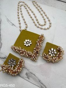 handmade dark green fabric kundan pearl pendant <b>necklace</b> set with earrings maang tikka <b>ring</b> traditional bridal jewellery - Product Image 2